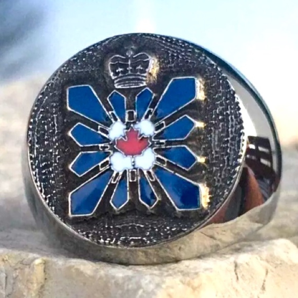 EXTREMELY RARE HIGHLY SOUGHT-AFTER COLLECTABLE RHODIUM ELECTROPLATED CSIS RING